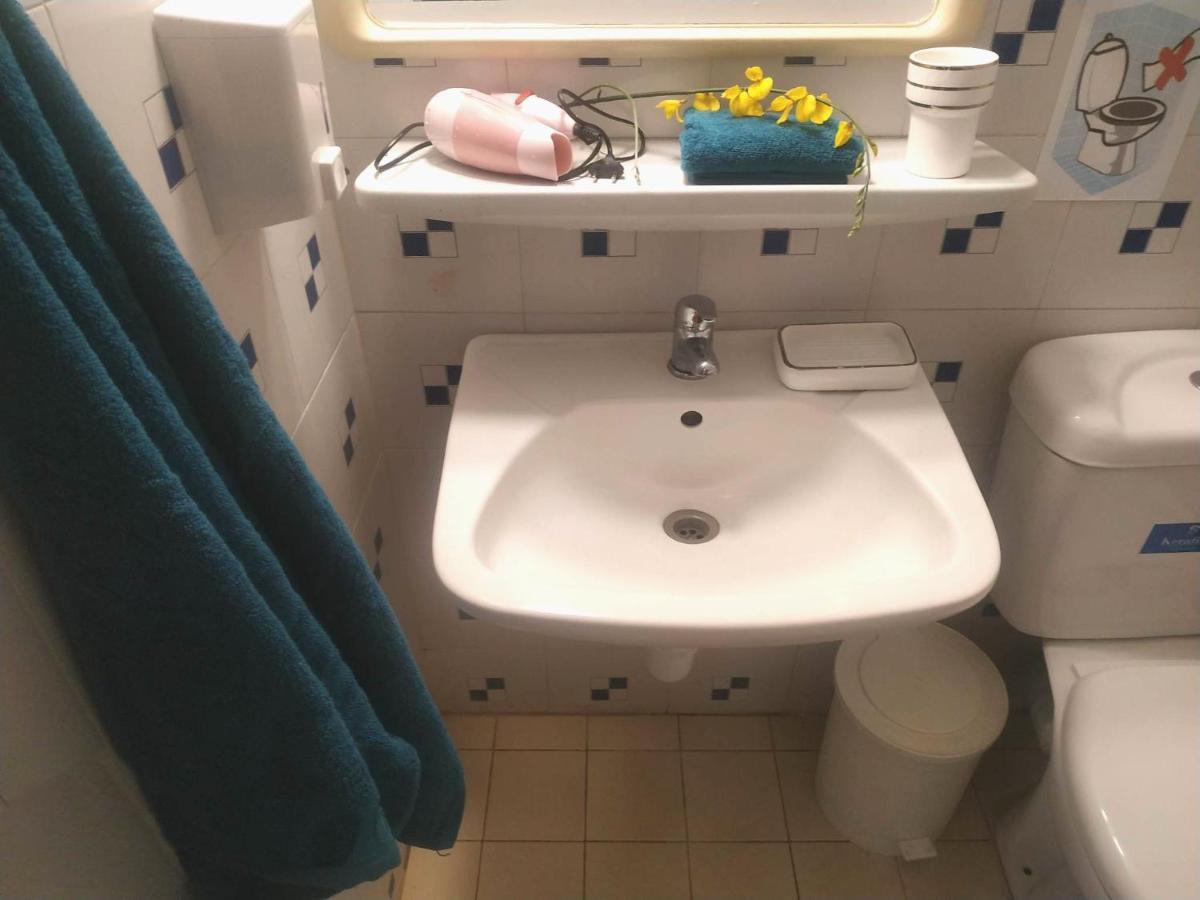 Hotel Agni -Enoikiazomena Diamerizmata Kallithea  エクステリア 写真