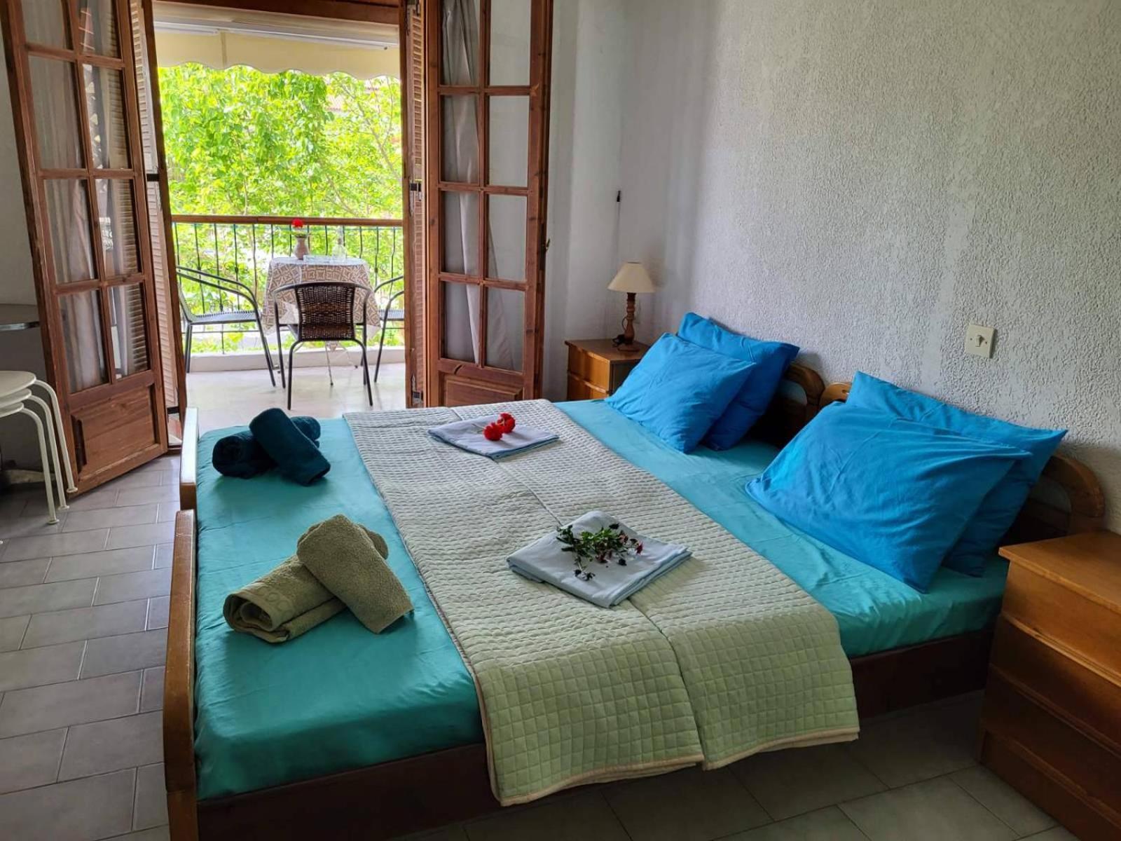 Hotel Agni -Enoikiazomena Diamerizmata Kallithea  エクステリア 写真